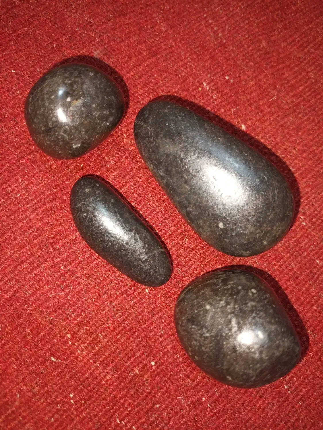 پنچ عدد سنگ سیاه|کلکسیون اشیاء عتیقه|تهران, فلسطین (میدان انقلاب)|دیوار