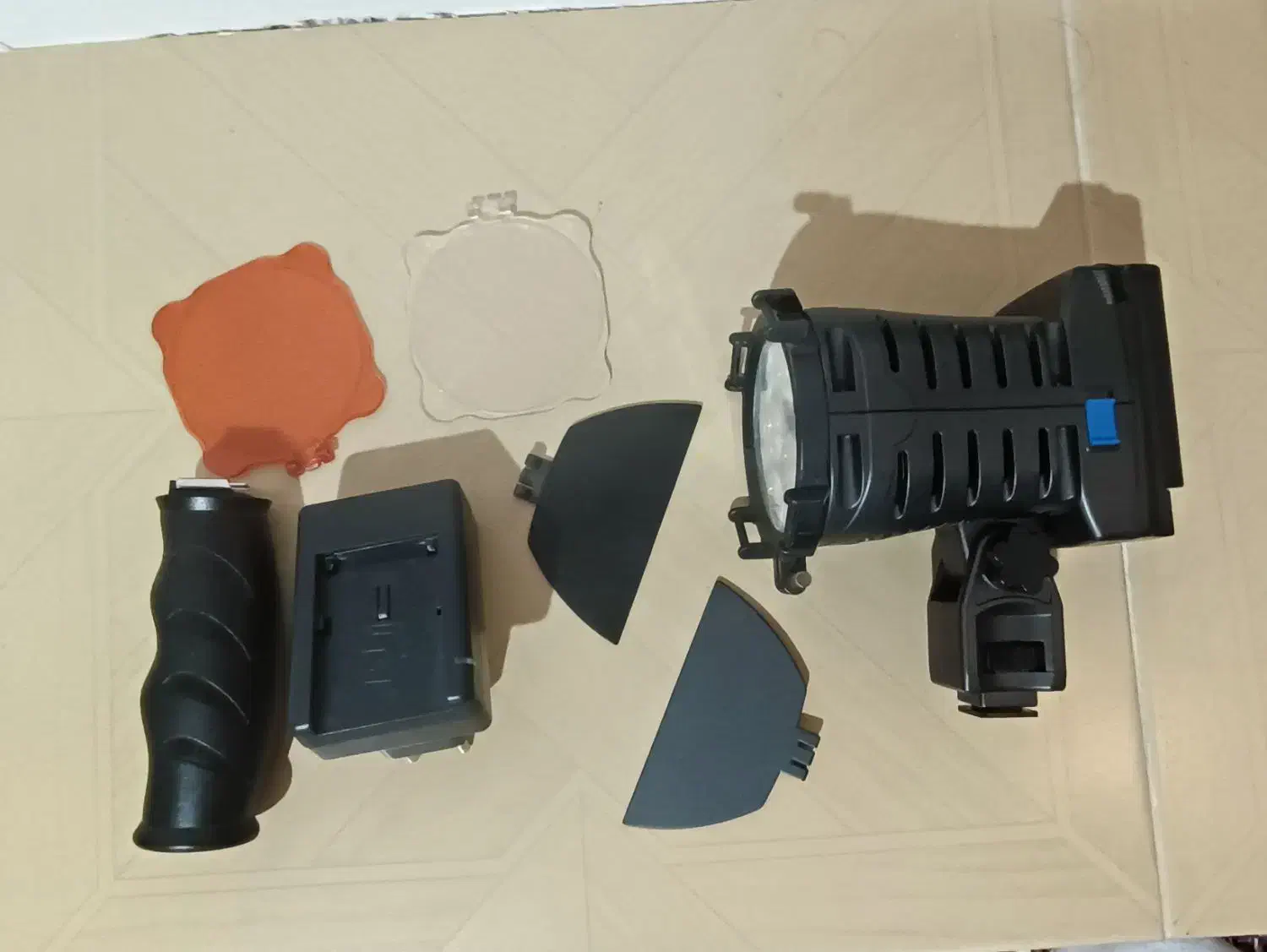 نور تصویربرداری و عکاسی|دوربین عکاسی و فیلم‌برداری|سنندج, |دیوار