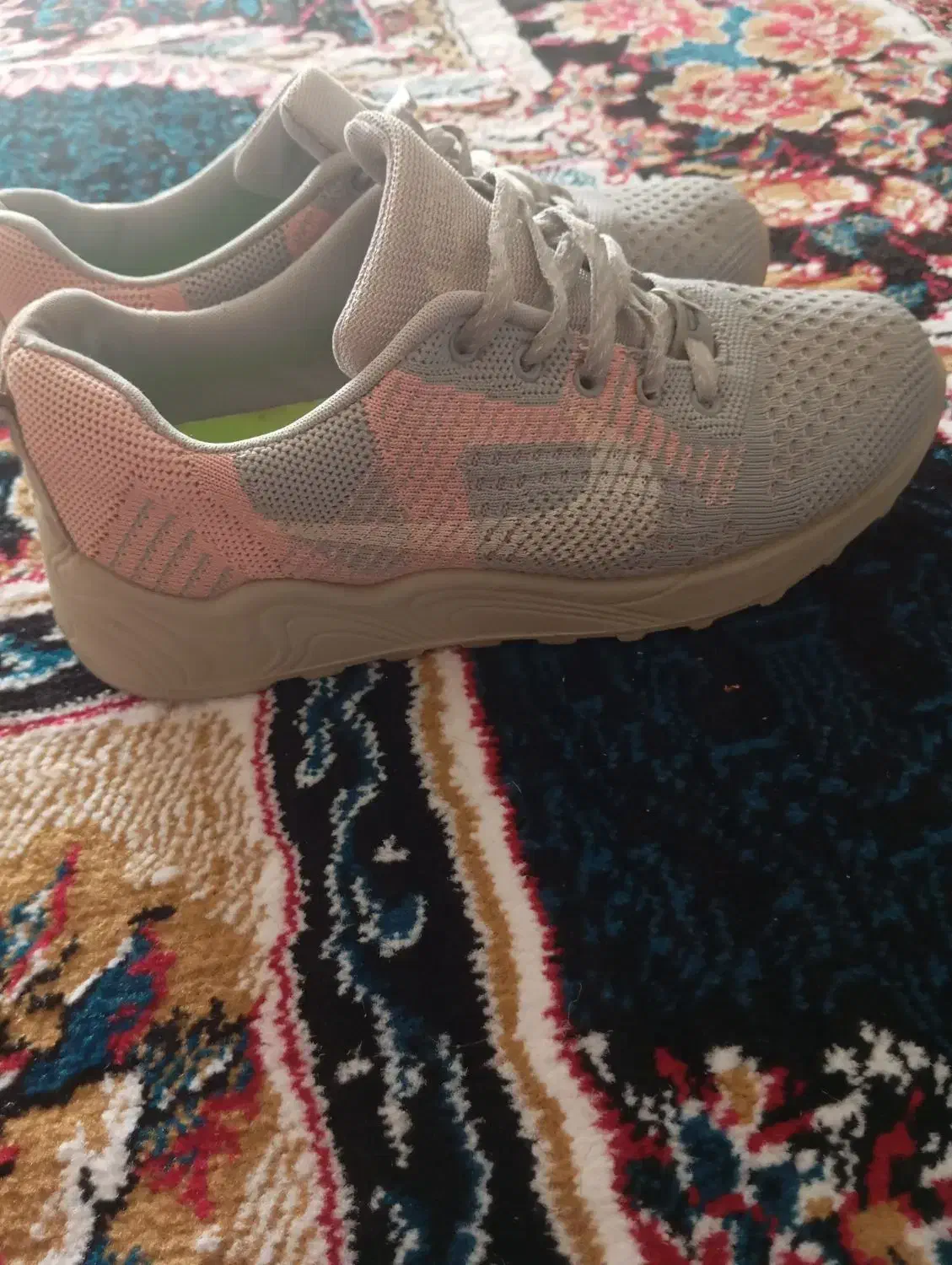 کتونی سایز 39وضدافتاب جبیلی|کیف، کفش، کمربند|بروجرد, |دیوار