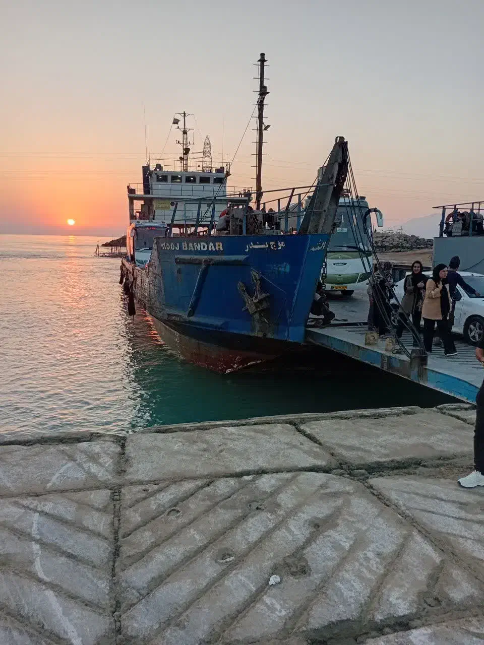 سفر گروهی قشم 6 روزه خدمات عالی دی ماه|تور و چارتر|مشهد, رده|دیوار