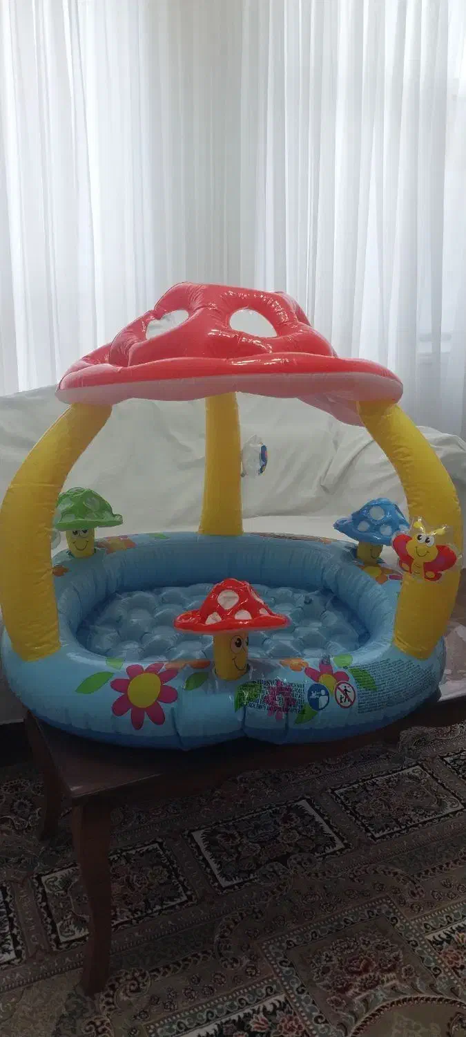 مقداری اسباب بازی و لباس و کفش|اسباب‌‌بازی|سبزوار, ولیعصر (نجار آباد)|دیوار