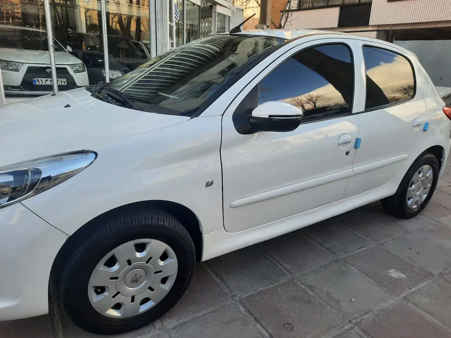 پژو ۲۰۷|خودرو سواری و وانت|اراک, |دیوار