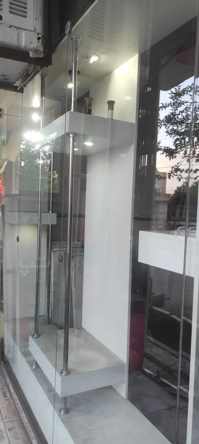 ویترین مغازه|بوفه، ویترین، کنسول|برخوار, |دیوار