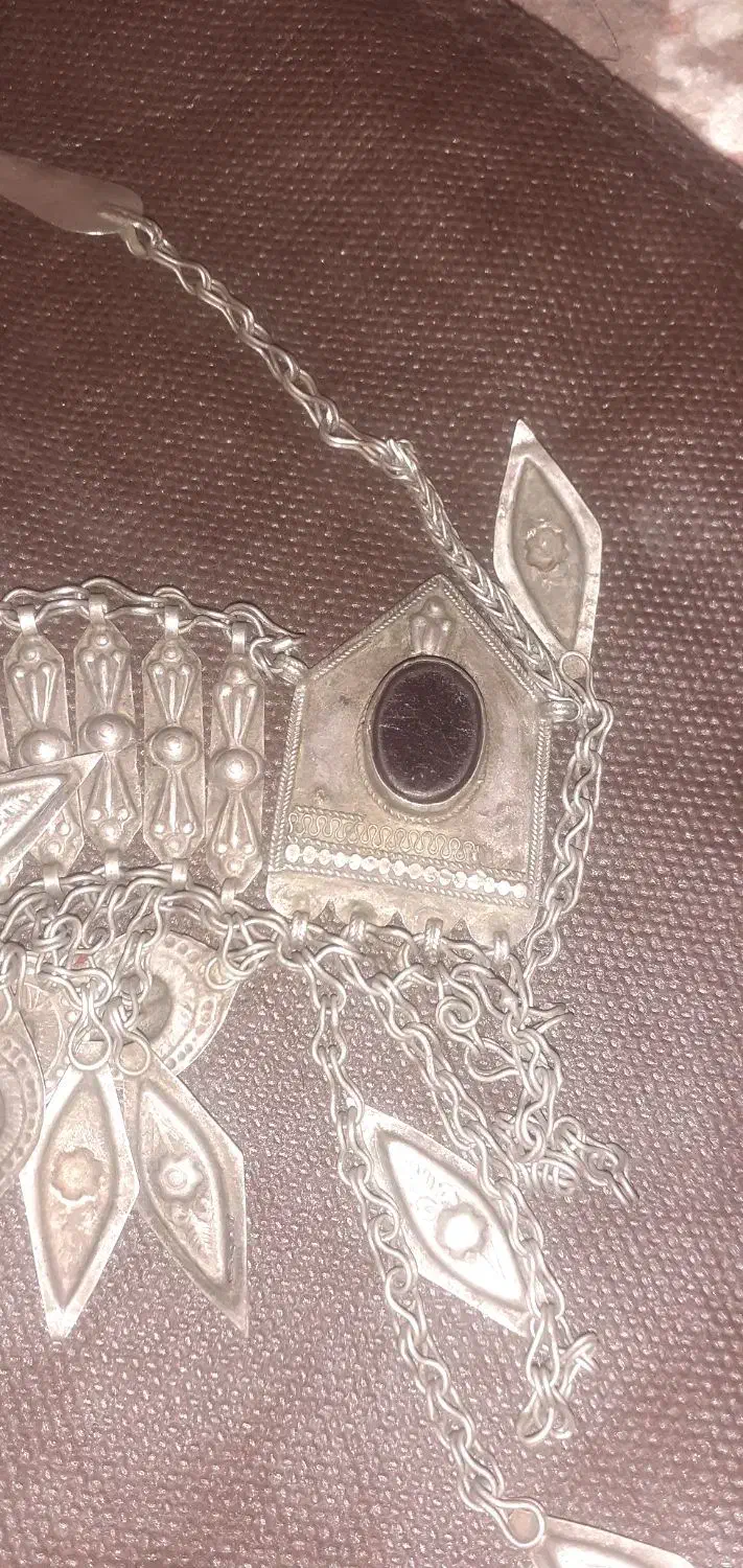 پیشانی بند قدیمی نقره|کلکسیون اشیاء عتیقه|تربت جام, معدآباد|دیوار