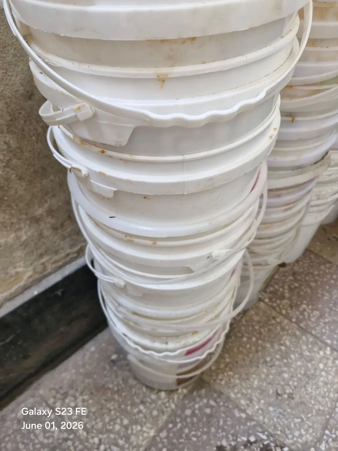 سطل|ظروف نگهدارنده، پلاستیکی، یک‌بارمصرف|اهواز, کوی طلاب|دیوار