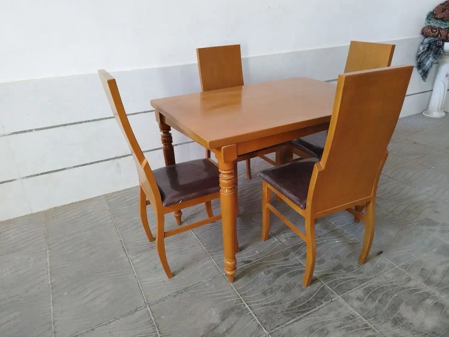 میز نهارخوری خوشرنگ ونو|میز و صندلی غذاخوری|سبزوار, همت|دیوار