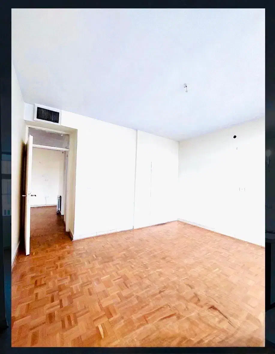 آپارتمان ۱۲۰ متری دو خوابه پر نور