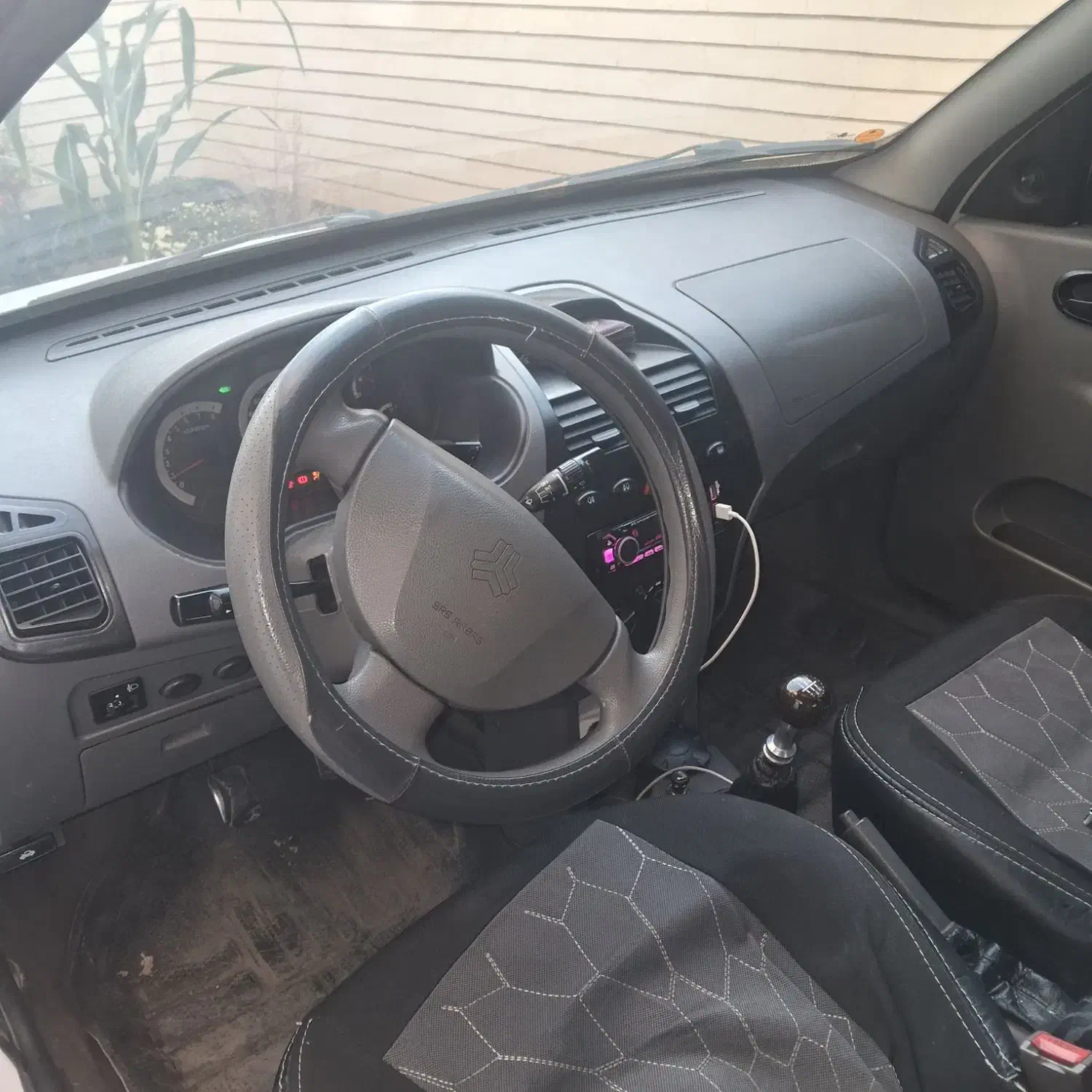 تیبا صندوقدار ۹۶ بی رنگ سفید|خودرو سواری و وانت|اصفهان, دستگرده|دیوار