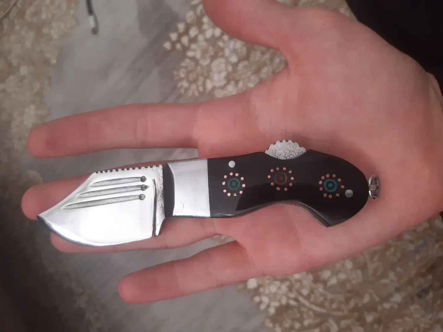 چاقو|کلکسیون اشیاء عتیقه|جوانرود, |دیوار