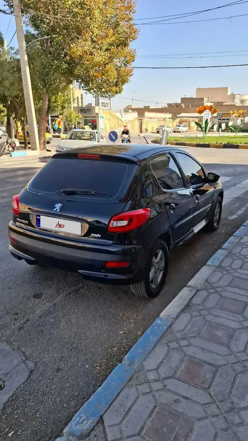 ۲۰۷ مدل ۱۴۰۲ فرمون برقی ۳۰ تا کار|خودرو سواری و وانت|شاهین‌شهر, گزبرخوار|دیوار