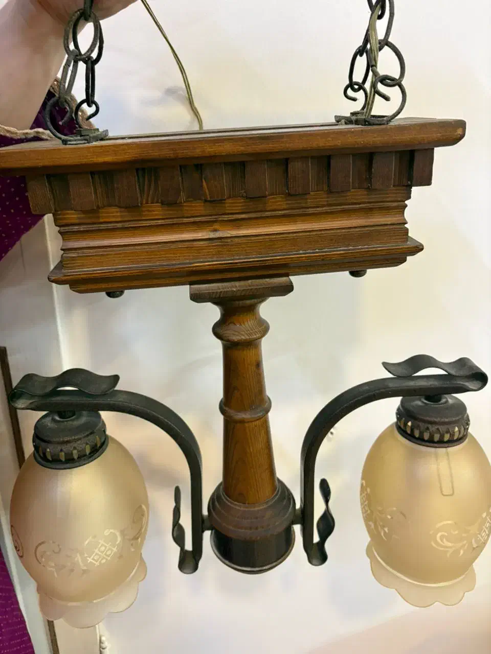 لوستر چوبی دوشاخه زیبا و شیک|لوستر و چراغ آویز|قم, میرزائیه|دیوار