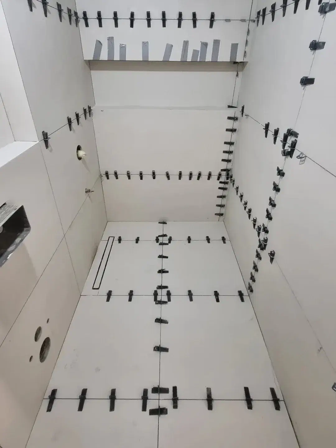 کاشی و سرامیک کاری و بازسازی سرویس و حمام|خدمات پیشه و مهارت|قشم, |دیوار