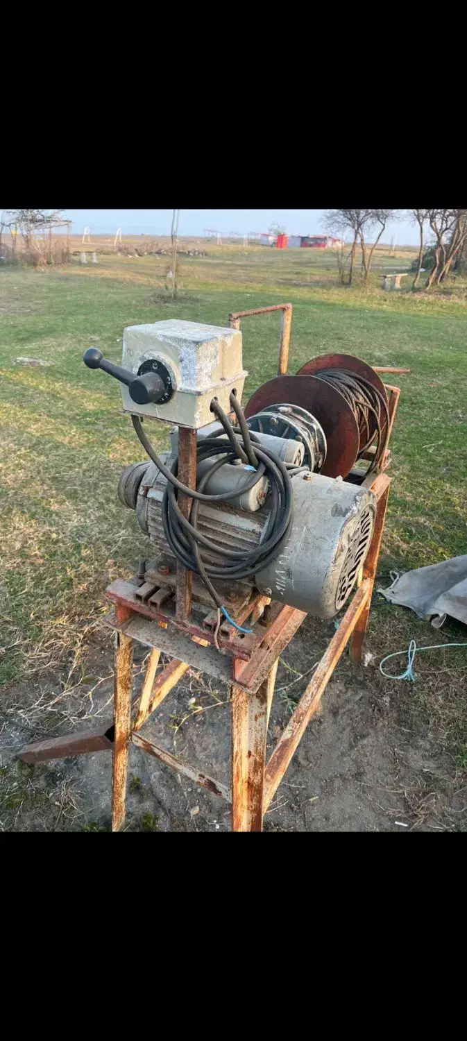 فروش وینچ برای کشیدن قایق موتوری|قایق و سایر وسایل نقلیه|پرهسر, |دیوار