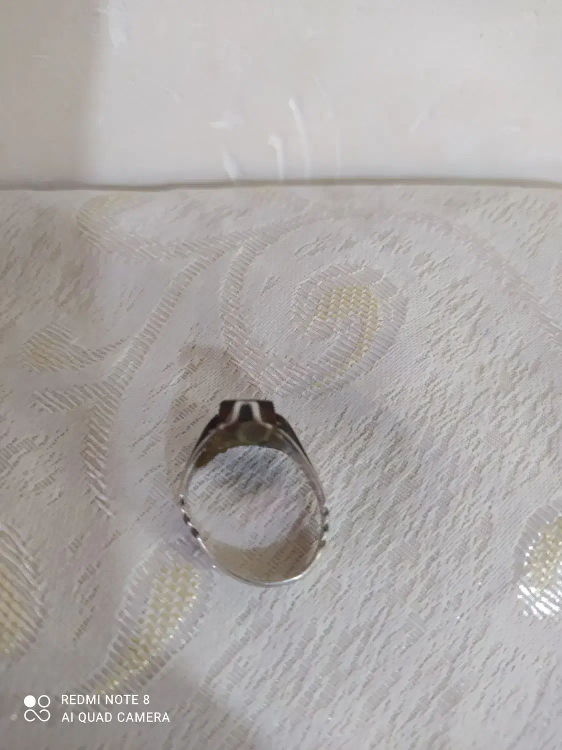 پیدا شده|جواهرات|قائن, |دیوار