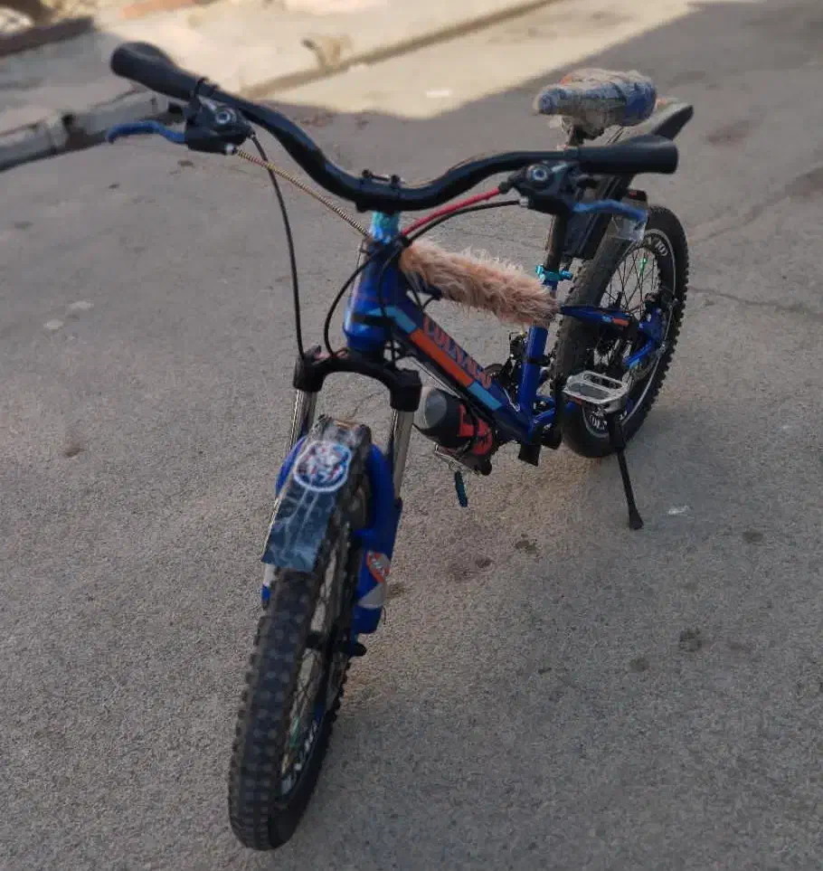 دوچرخه|دوچرخه، اسکیت، اسکوتر|چهارباغ, |دیوار