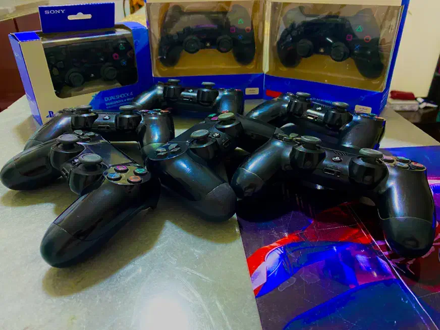 دسته ps4 (پلی استیشن ۴) اصلی در حد|کنسول، بازی ویدئویی و آنلاین|یزد, |دیوار