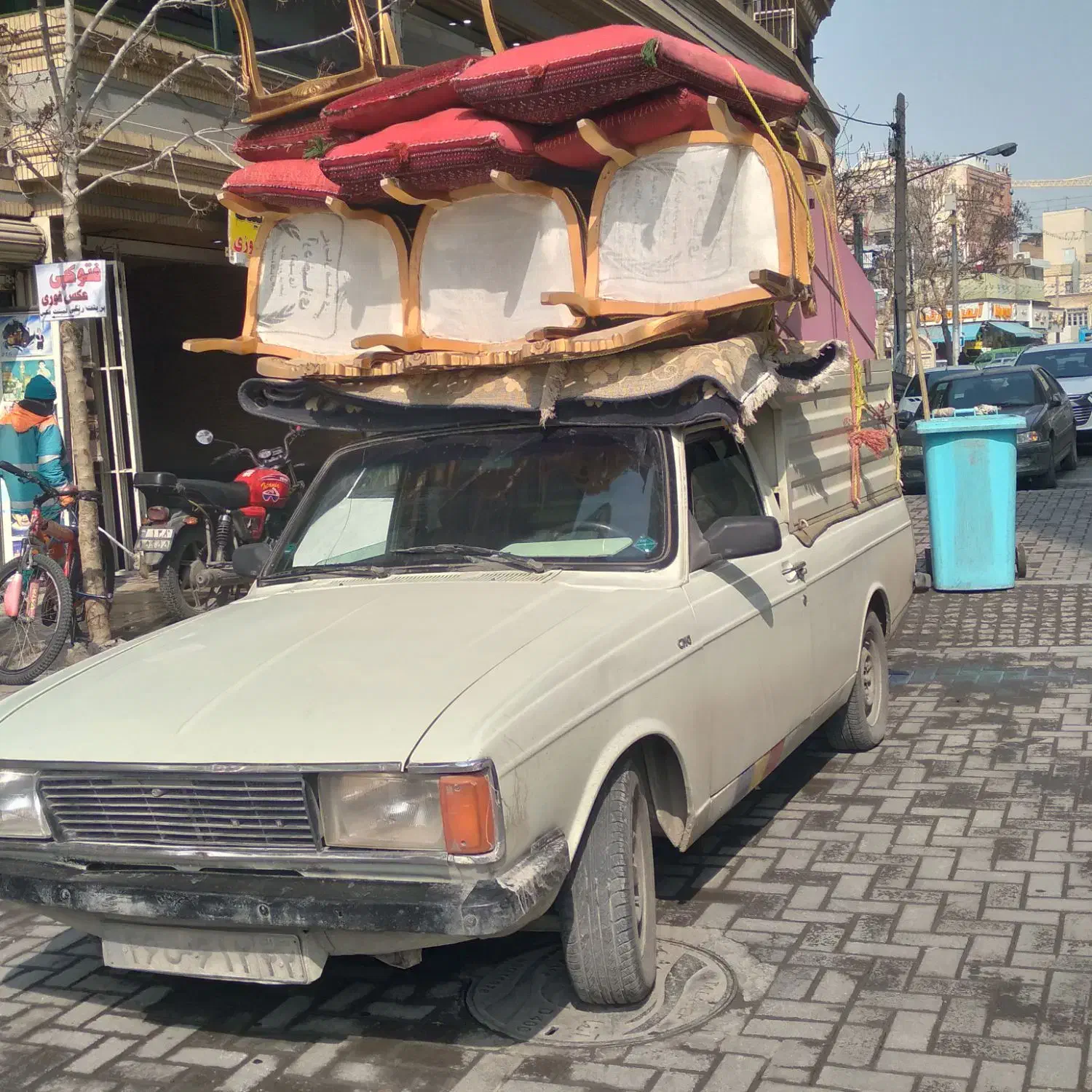 وانت تلفنی نیسان. وانت بار.کارگرضمانتی شهروشهرستان|خدمات حمل و نقل|مشهد, طلاب|دیوار