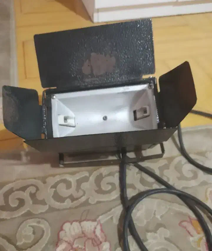 نورافکن.قدرتمندکافه فروشگاههاکارگاه معاوضه.ویپ پاد|لامپ و چراغ|اهواز, فاز ۲ پادادشهر|دیوار