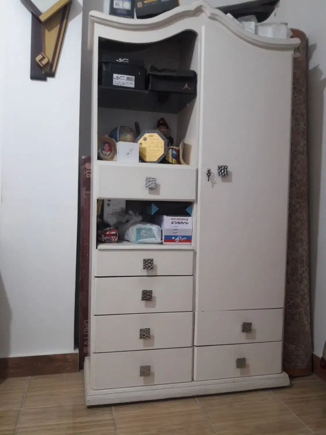 کمد نوجوان چوبی سالم و مرتب|تخت و سرویس خواب|بندرعباس, |دیوار