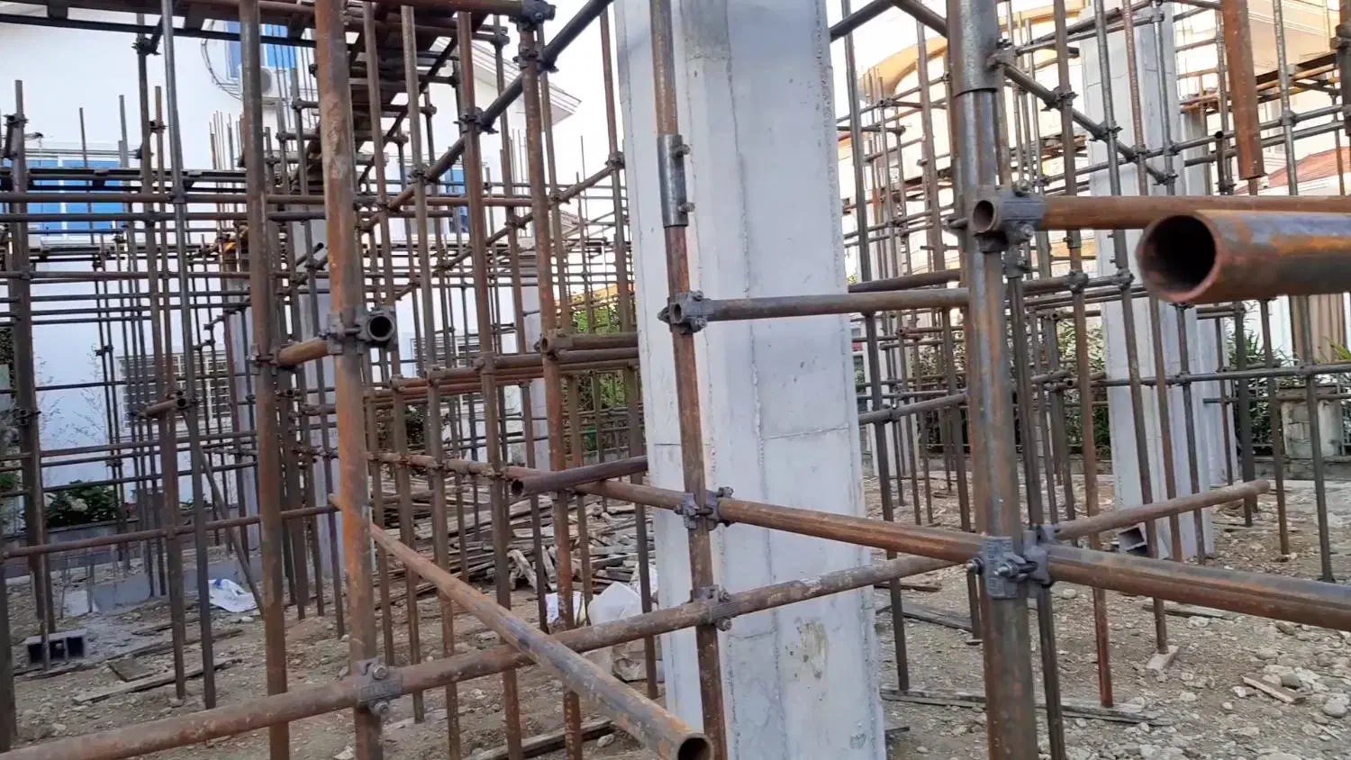 اوستا کارداربست هستم . دائم .روزمزد.متری|خدمات پیشه و مهارت|چالوس, |دیوار