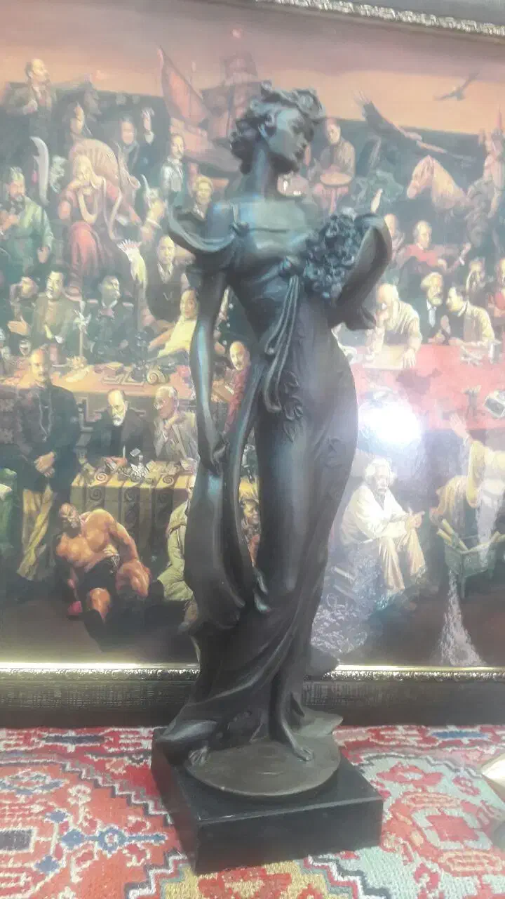 مجسمه های برنزی آنتیک و بی نظیر|کلکسیون اشیاء عتیقه|تبریز, |دیوار