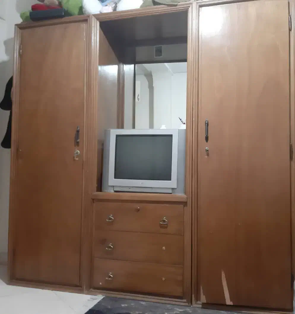 کمد همراه با میز آرایش|جاکفشی، کمد، دراور|تهران, مینای شمالی (مخبر)|دیوار