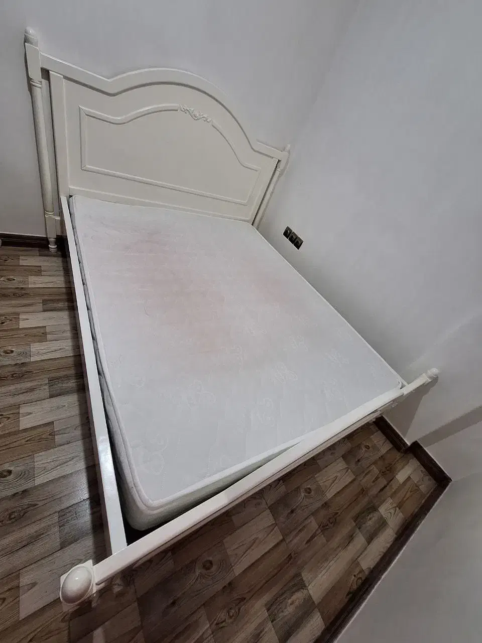 تشک فنری|تشک تختخواب|تالش, هشتپر|دیوار