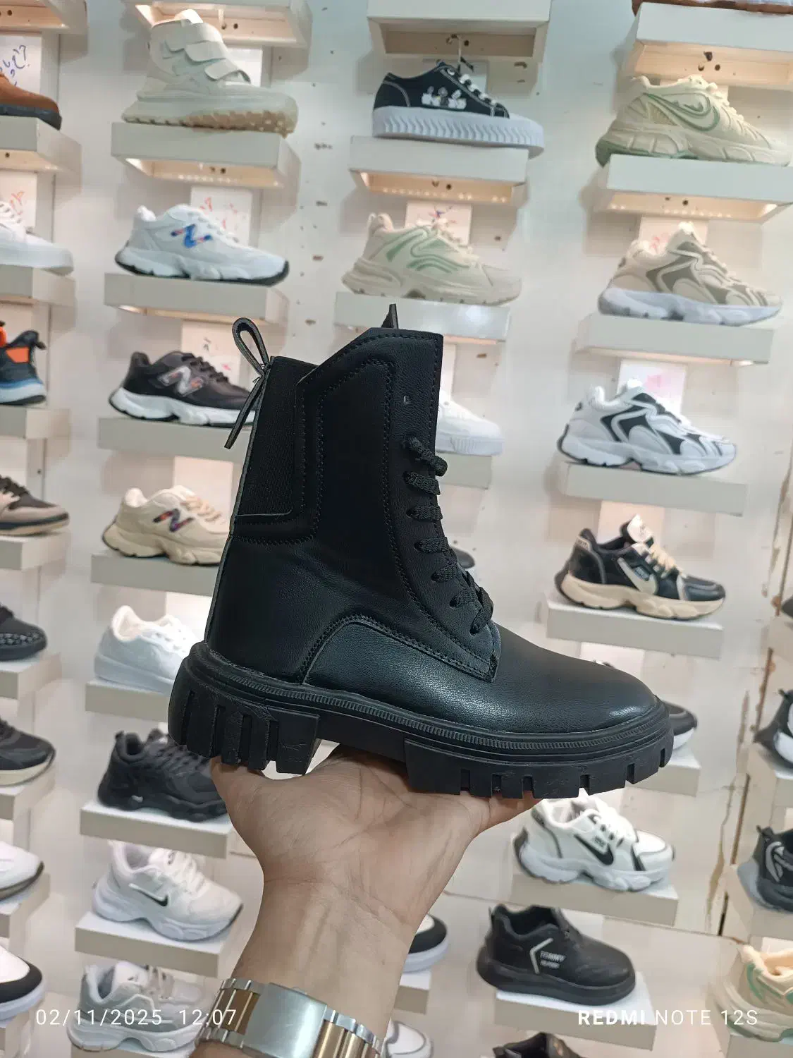 کفش اسپرت نیم بوت زنانه ساق اسپرت شیک و باکیفیت|کیف، کفش، کمربند|مشهد, حجت|دیوار