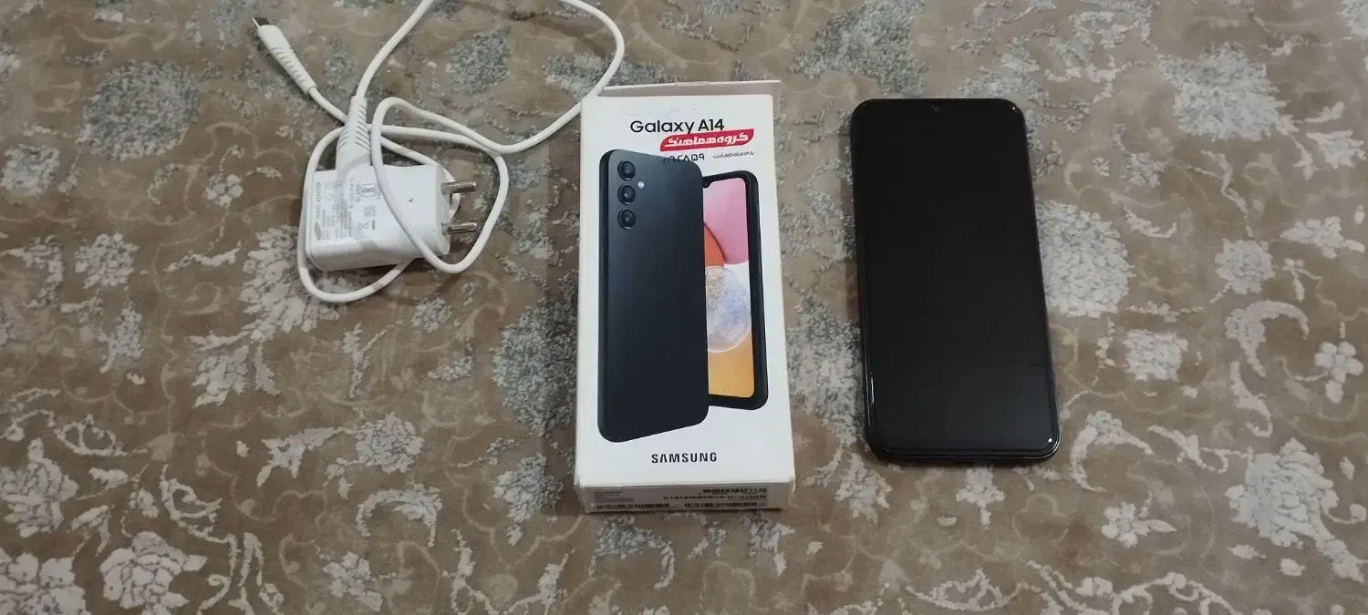گوشی a14 بسیار تمیز و کم کارکرد بهمراه گلس وکاور|موبایل|آبادان, |دیوار