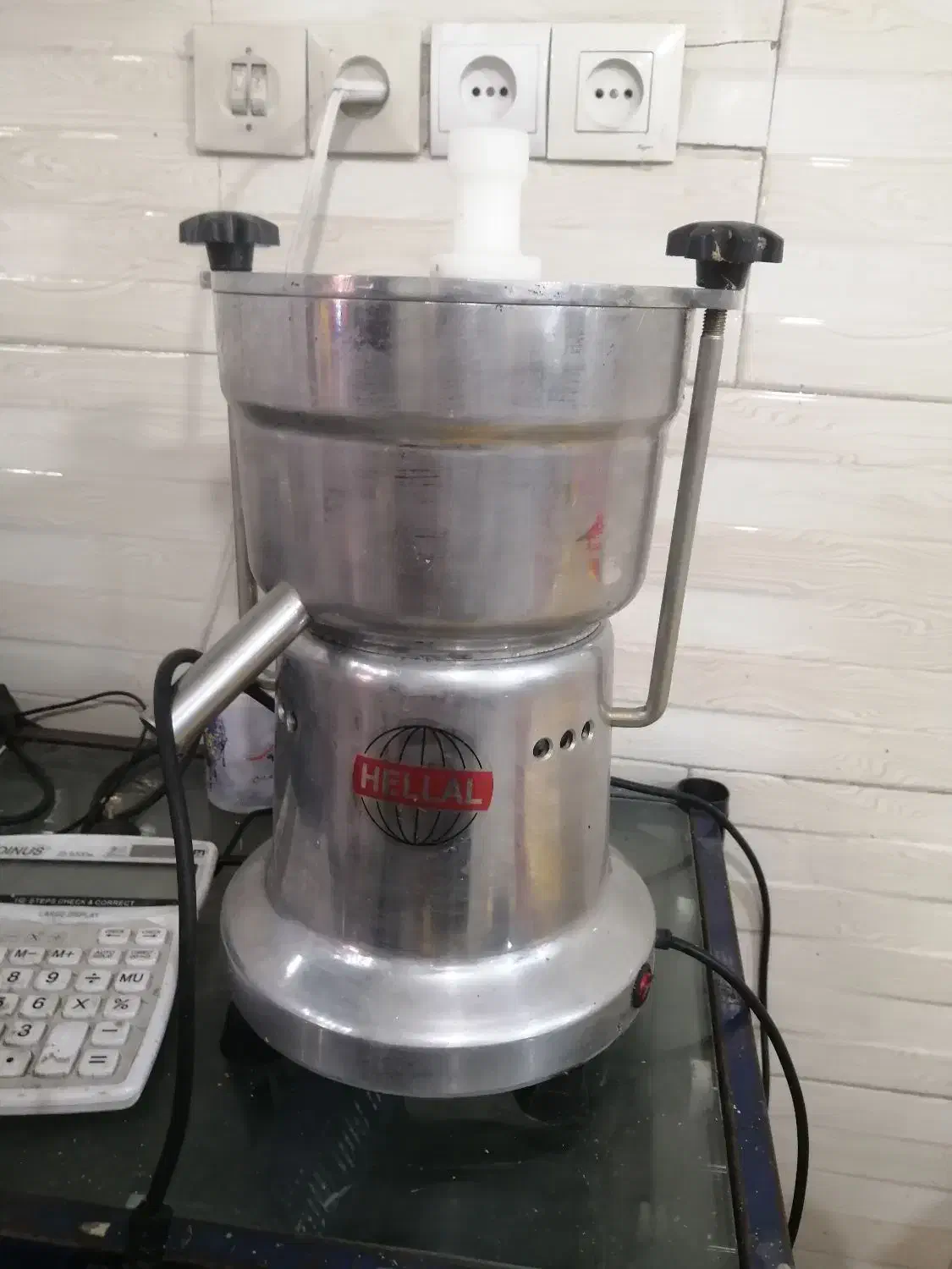 آب هویج گیر هلال ( آبمیوه گیری)|آبمیوه‌گیر و آب‌مرکبات‌گیر|کرج, پیشاهنگی|دیوار