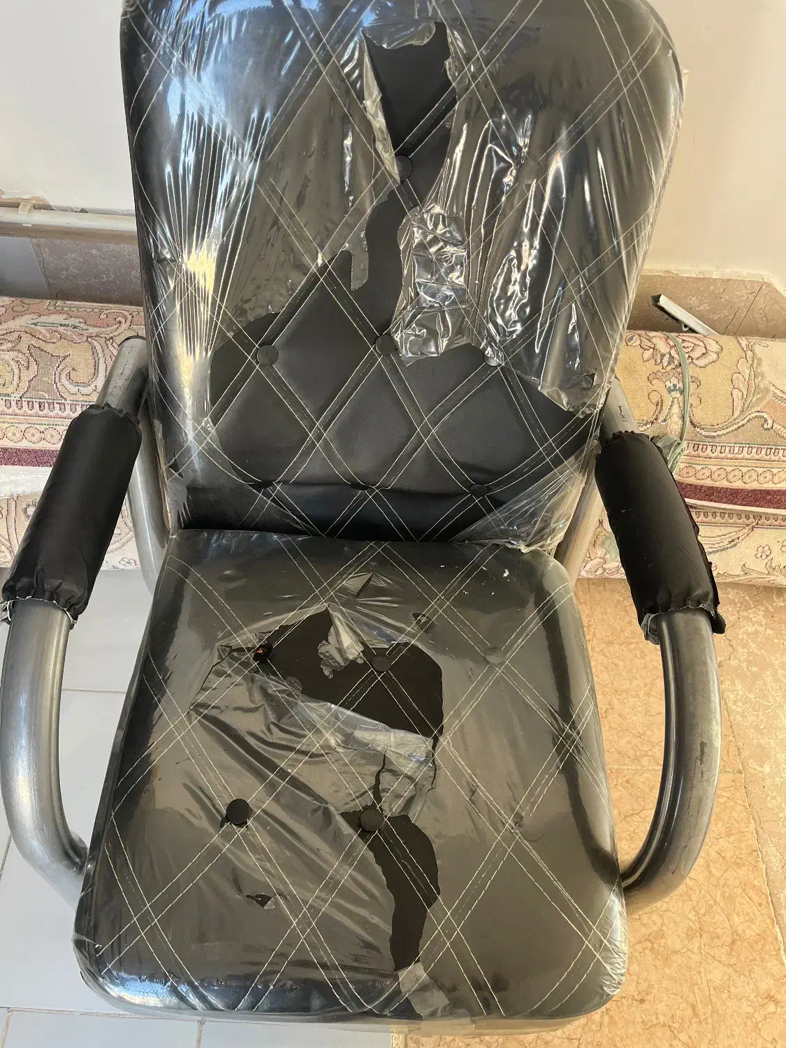 صندلی|صندلی و نیمکت|کوزران, |دیوار