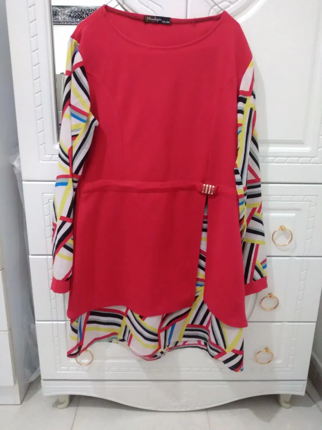 شومیز ها نو ودر حد نو هستند|لباس|قرچک, میرزائی شمالی|دیوار