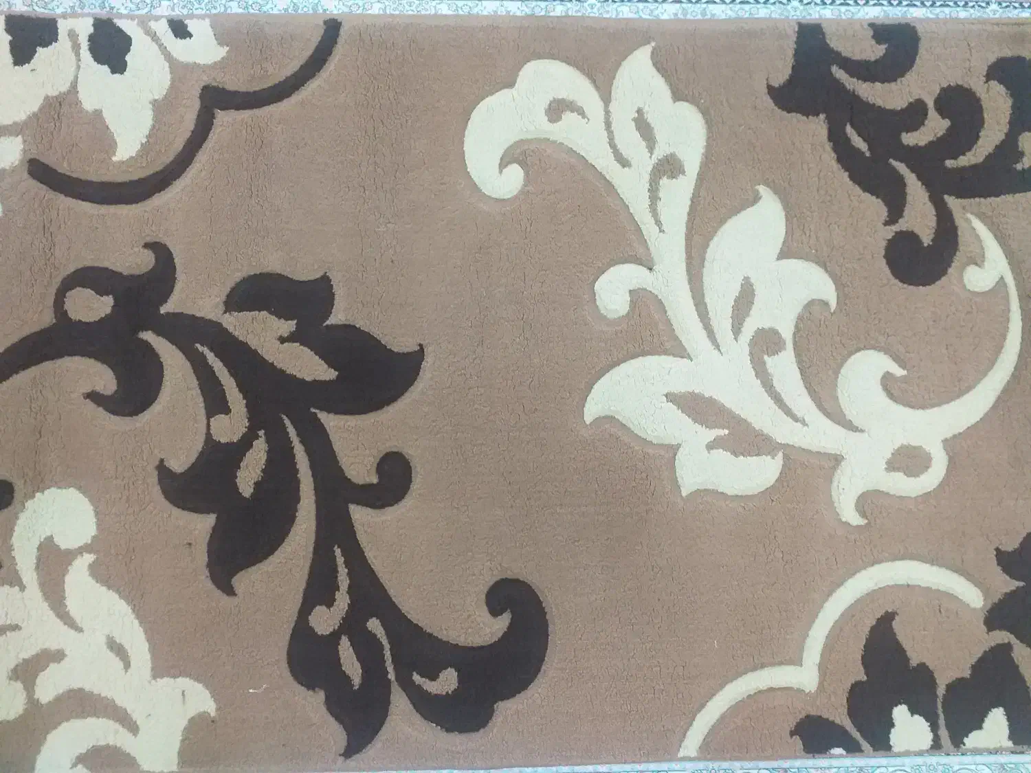 فرش ۱ در ۱.۵ سالم در حد نو به همراه ۲عدد پادری ست|فرش|اردبیل, |دیوار