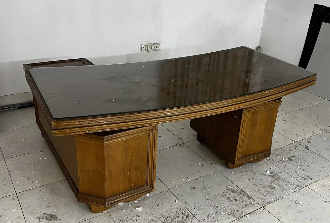 میز اداری، چوبی|دفتر کار|اردبیل, |دیوار