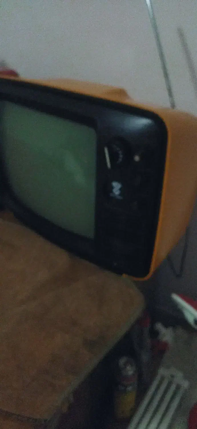 سه دستگاه تلویزیون قدیمی،عتیقه نوستالوژیک|کلکسیون اشیاء عتیقه|آباده, |دیوار