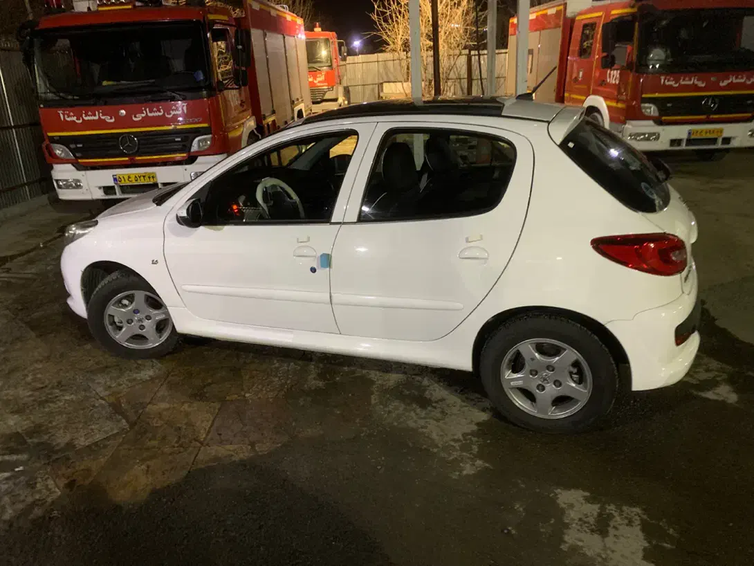 207 مدل۱۴۰۴|خودرو سواری و وانت|تهران, تهرانپارس شرقی|دیوار