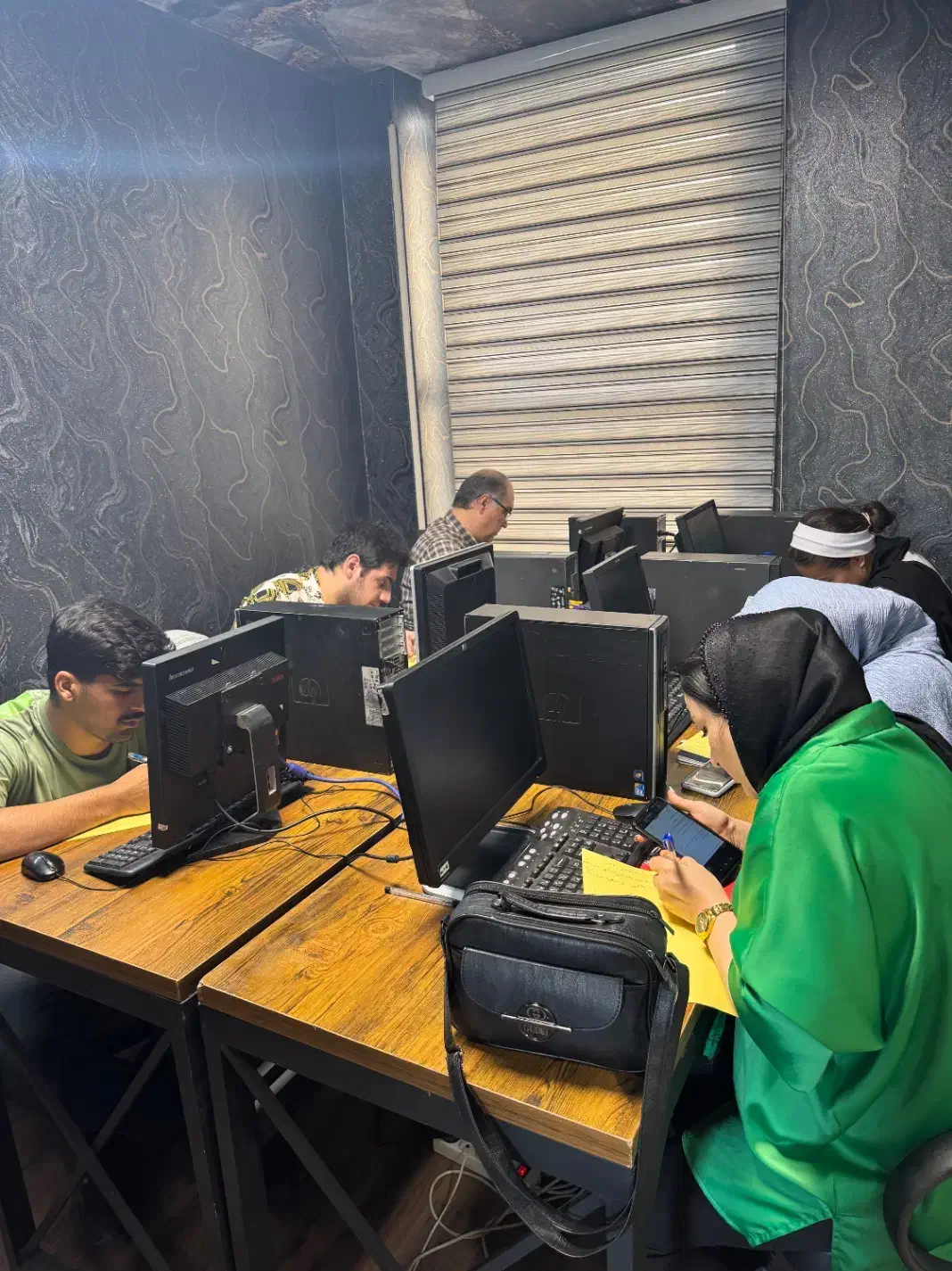 آموزش جامع حسابداری +استخدام (نمایندگی رسمی هلو)|استخدام مالی، حسابداری، حقوقی|تهران, منیریه|دیوار