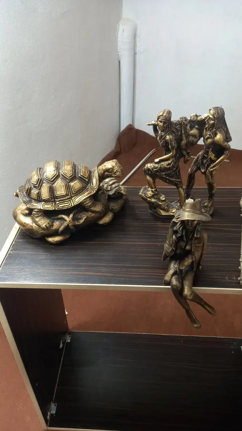 مجسمه|مجسمه، تندیس، ماکت|بروجرد, |دیوار