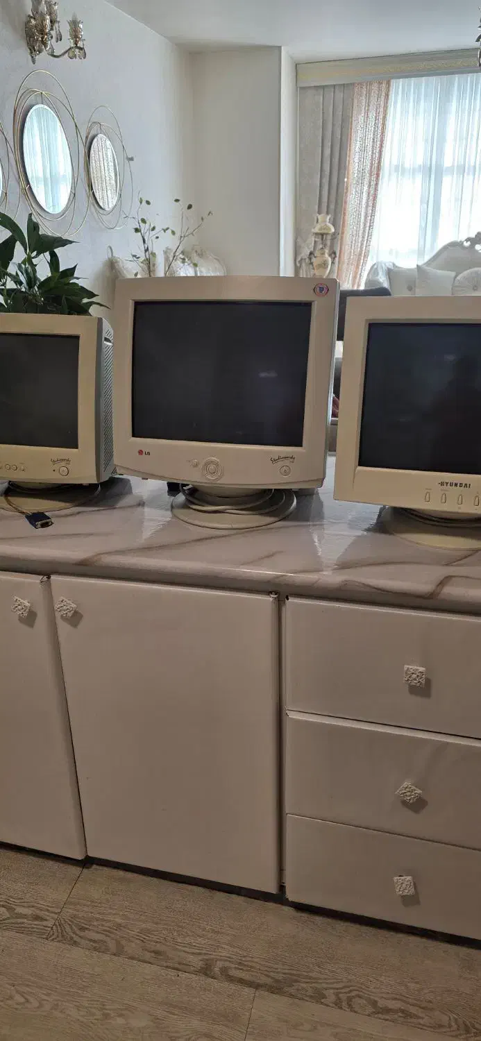 مانیتورهای Crt کامپیوتر|قطعات و لوازم جانبی رایانه|اصفهان, ملکشهر|دیوار