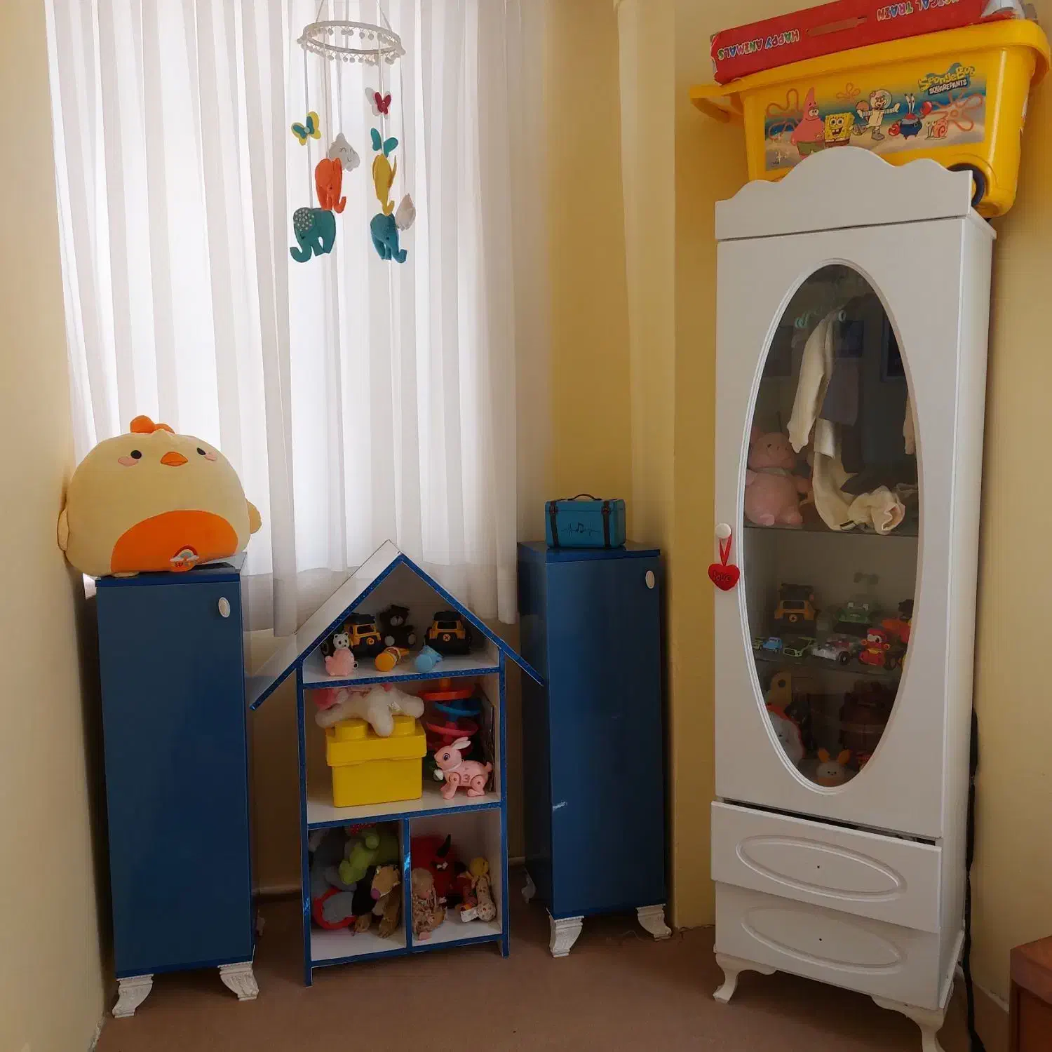 کمد|میز و صندلی غذاخوری|نیشابور, هفده شهریور|دیوار