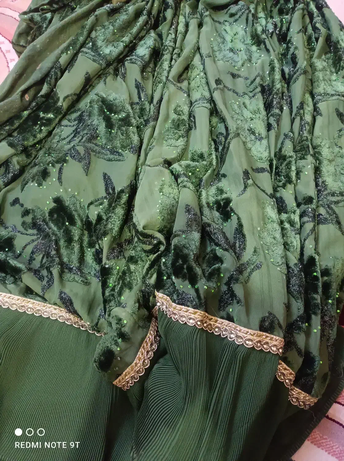 لباس|لباس|دهدشت, |دیوار