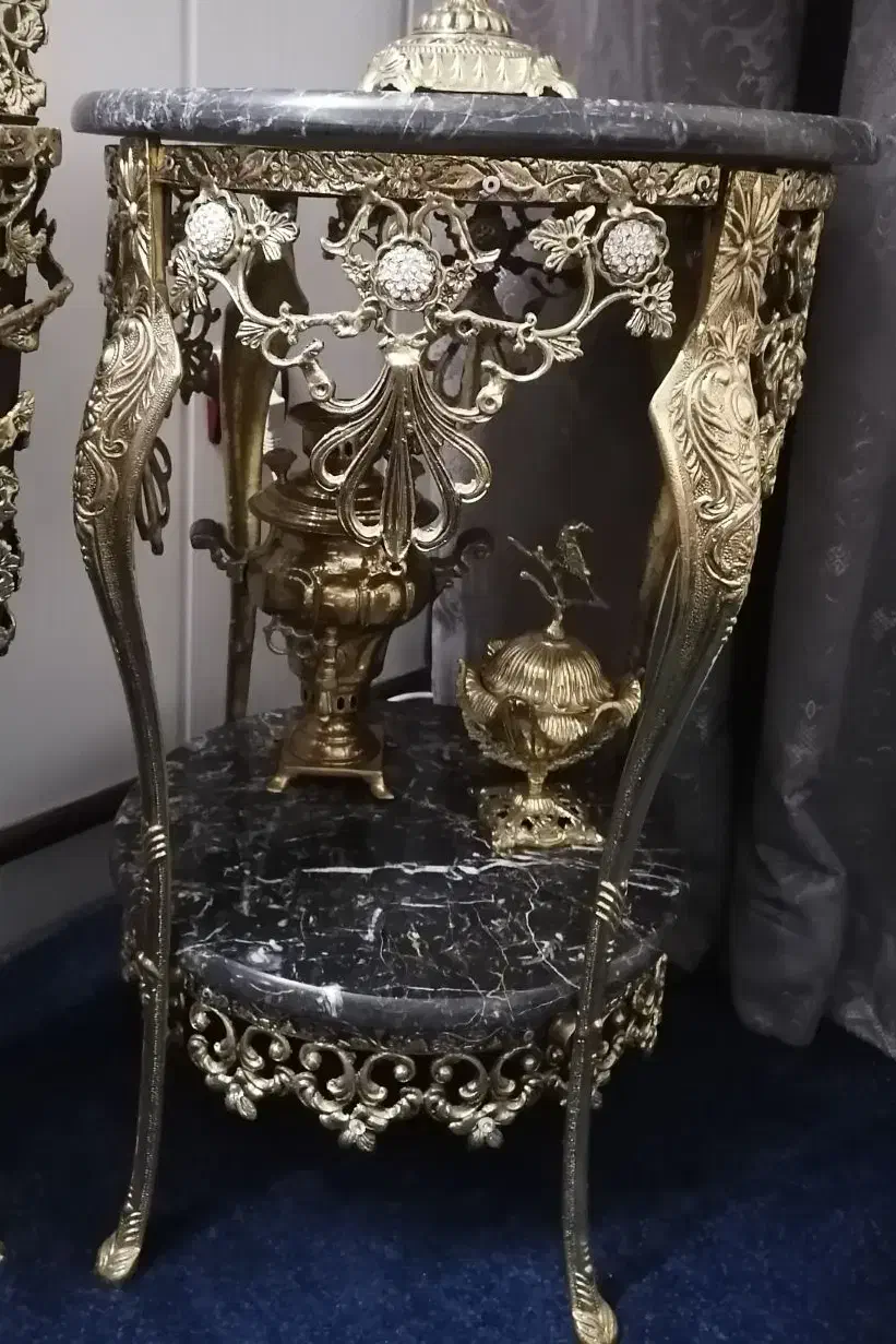 میز تلفن دوطبقه برنزی|صنایع دستی و سایر لوازم تزئینی|تهران, مشیریه|دیوار