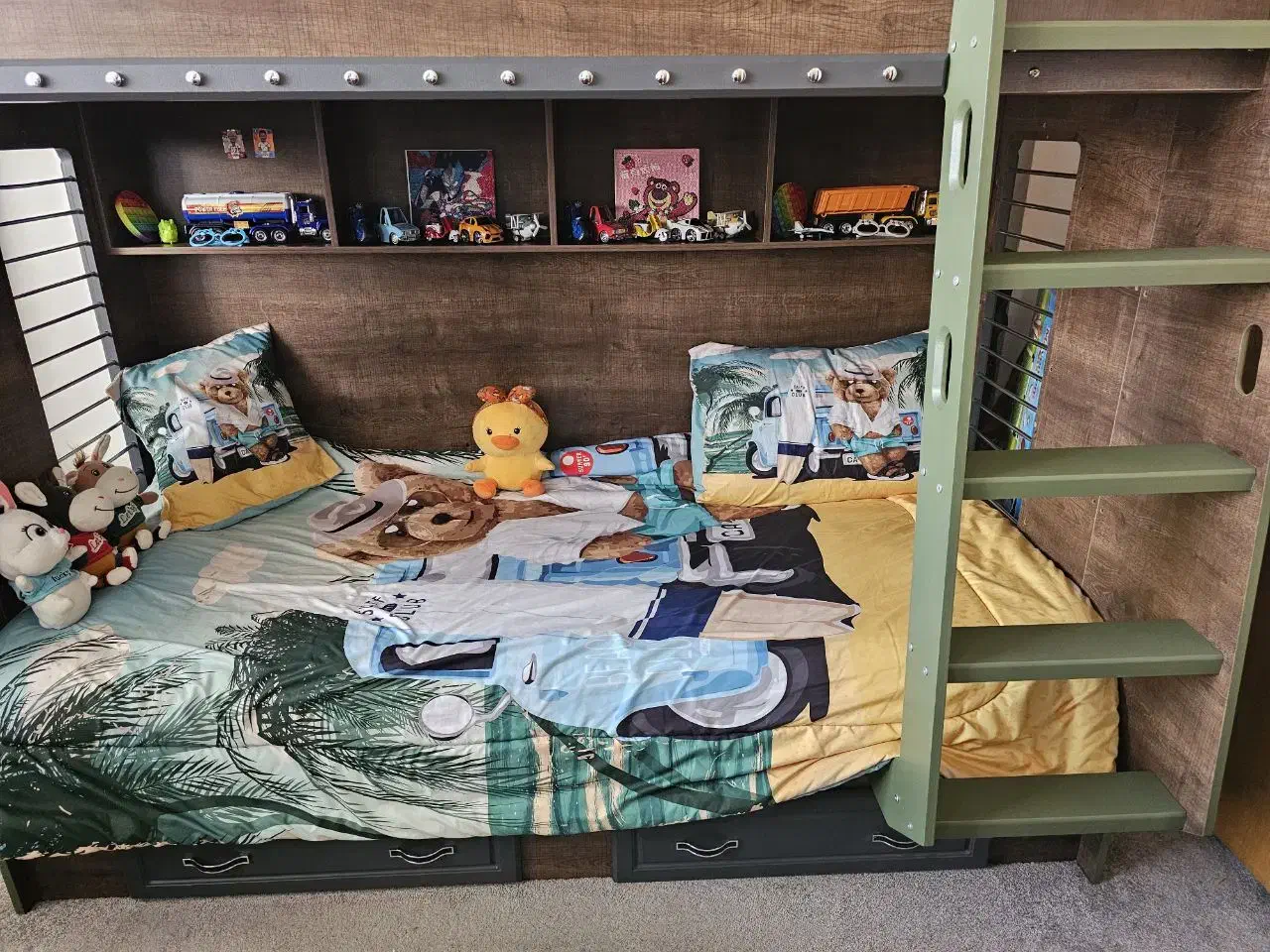 تخت خواب دو طبقه با کیفیت و مقاومت بالا بدون|تخت و سرویس خواب|اصفهان, دشتستان|دیوار