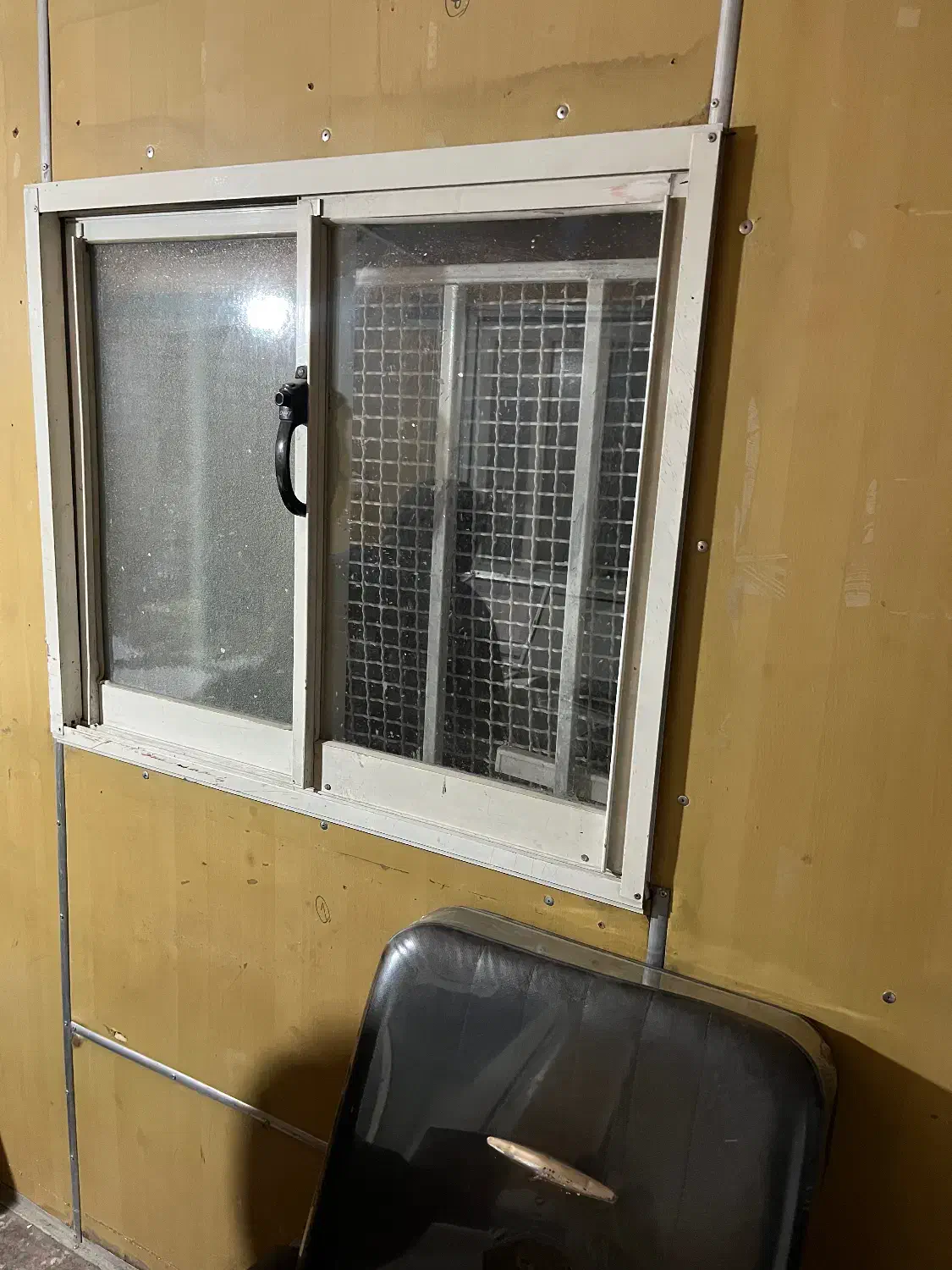 کانکس ۴ در ۲/۵ با ورق ضخیم|مصالح و تجهیزات ساختمان|اصفهان, مرداویج|دیوار