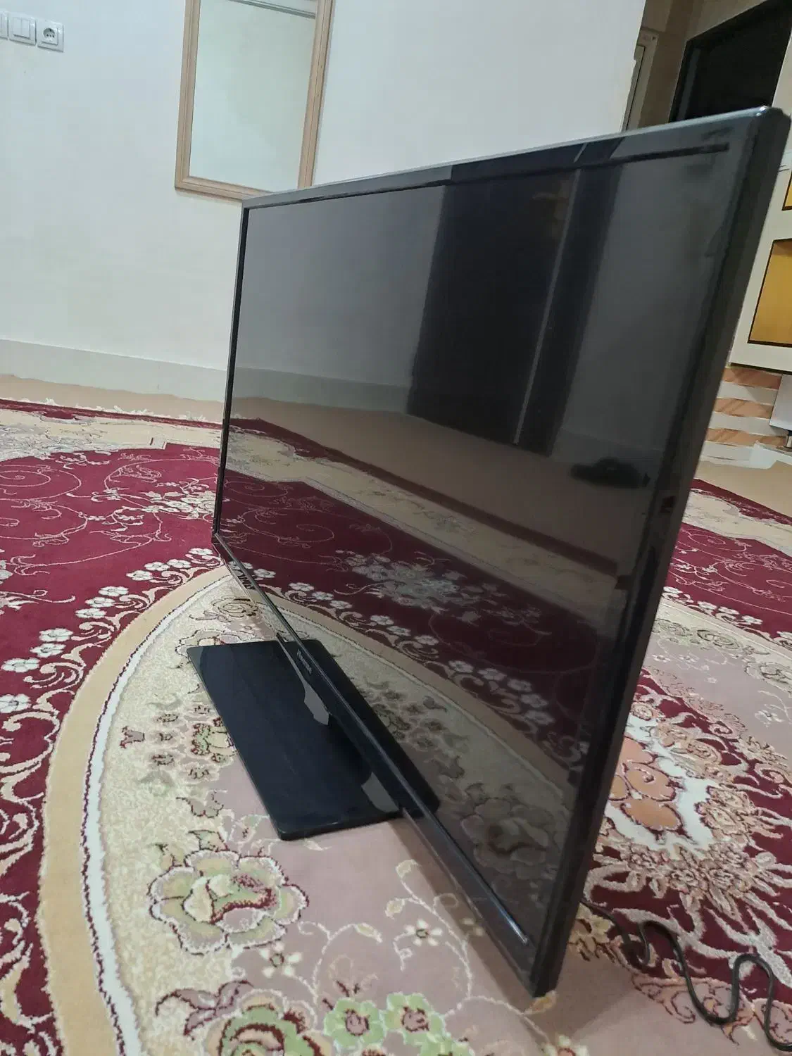 تلویزیون|تلویزیون و پروژکتور|اشنویه, |دیوار