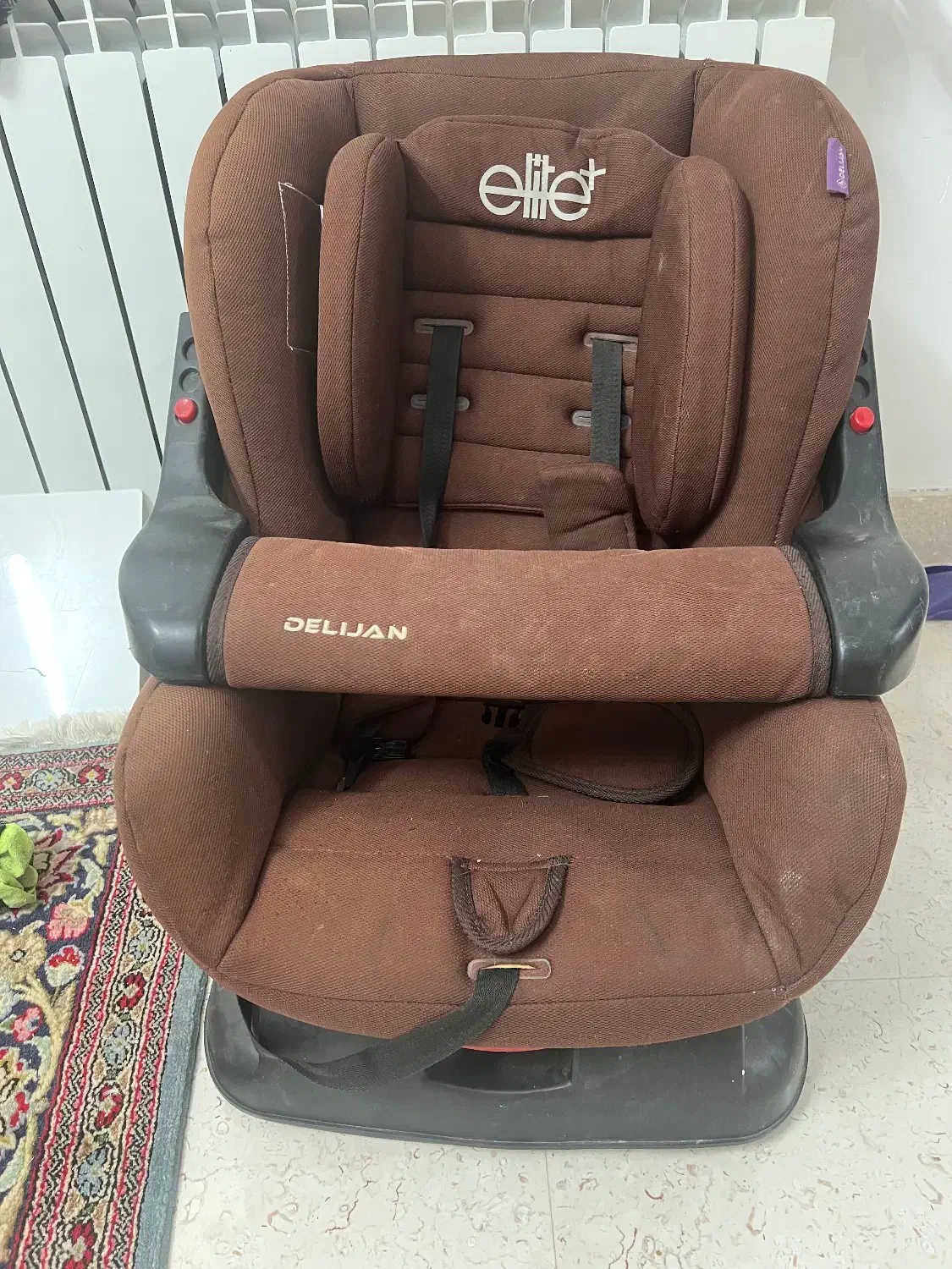 صندلی ماشین کودک|تخت و صندلی بچه|سبزوار, ولیعصر (نجار آباد)|دیوار