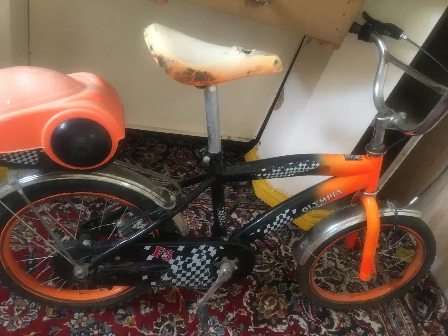 دوعدد ویترین و یک عدد دوچرخه بچه گانه|حراج|درگز, |دیوار