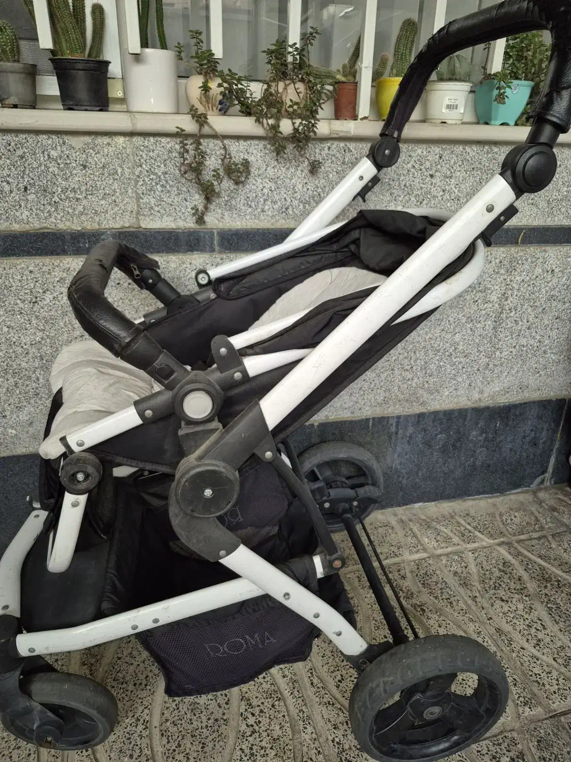 کالسکه وسه چرخ|کالسکه و لوازم جانبی|چهارباغ, |دیوار