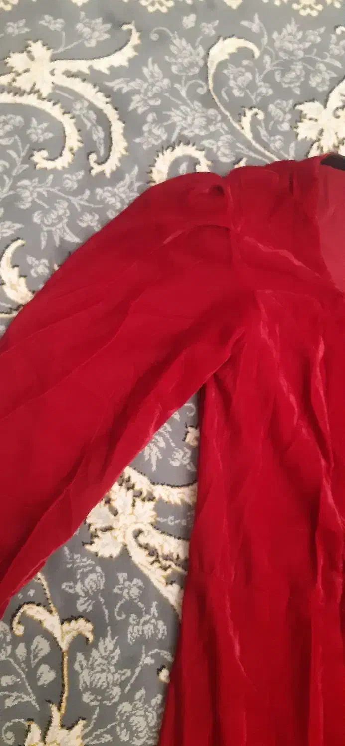 پیرهن قرمز یلدایی|لباس|اردبیل, |دیوار