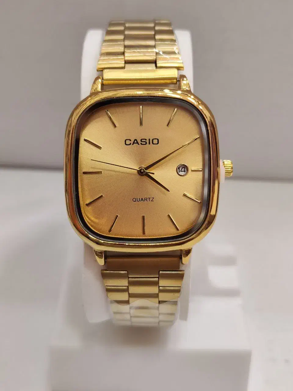 بخش ساعت های مچی زنانه و مردانه|ساعت|رشت, بازار|دیوار